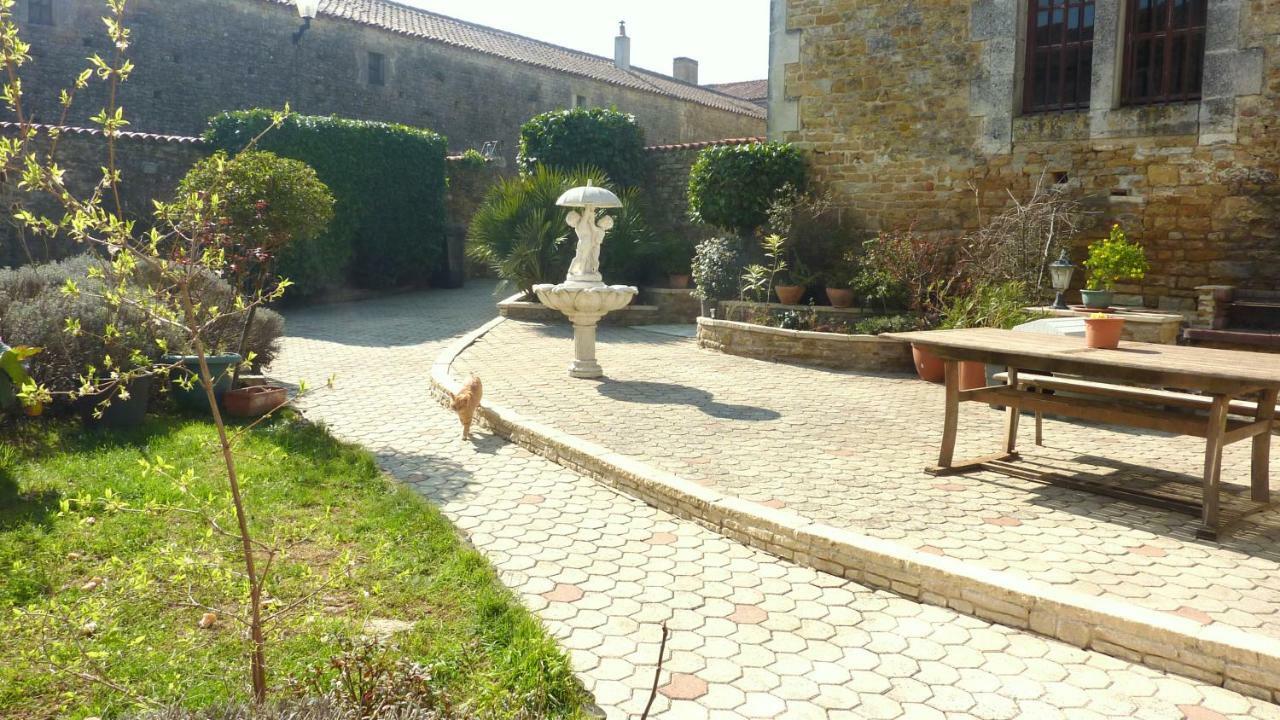 Bed and Breakfast Le relais de la cure à Saint-Juire-Champgillon Extérieur photo