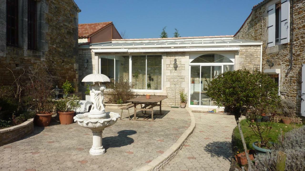 Bed and Breakfast Le relais de la cure à Saint-Juire-Champgillon Extérieur photo